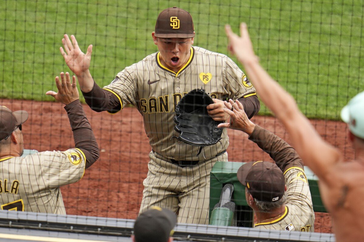 Luis Arráez coroa 9º inning com dupla de RBI, Padres vencem por 7-6 e varrem a série contra os Pirates